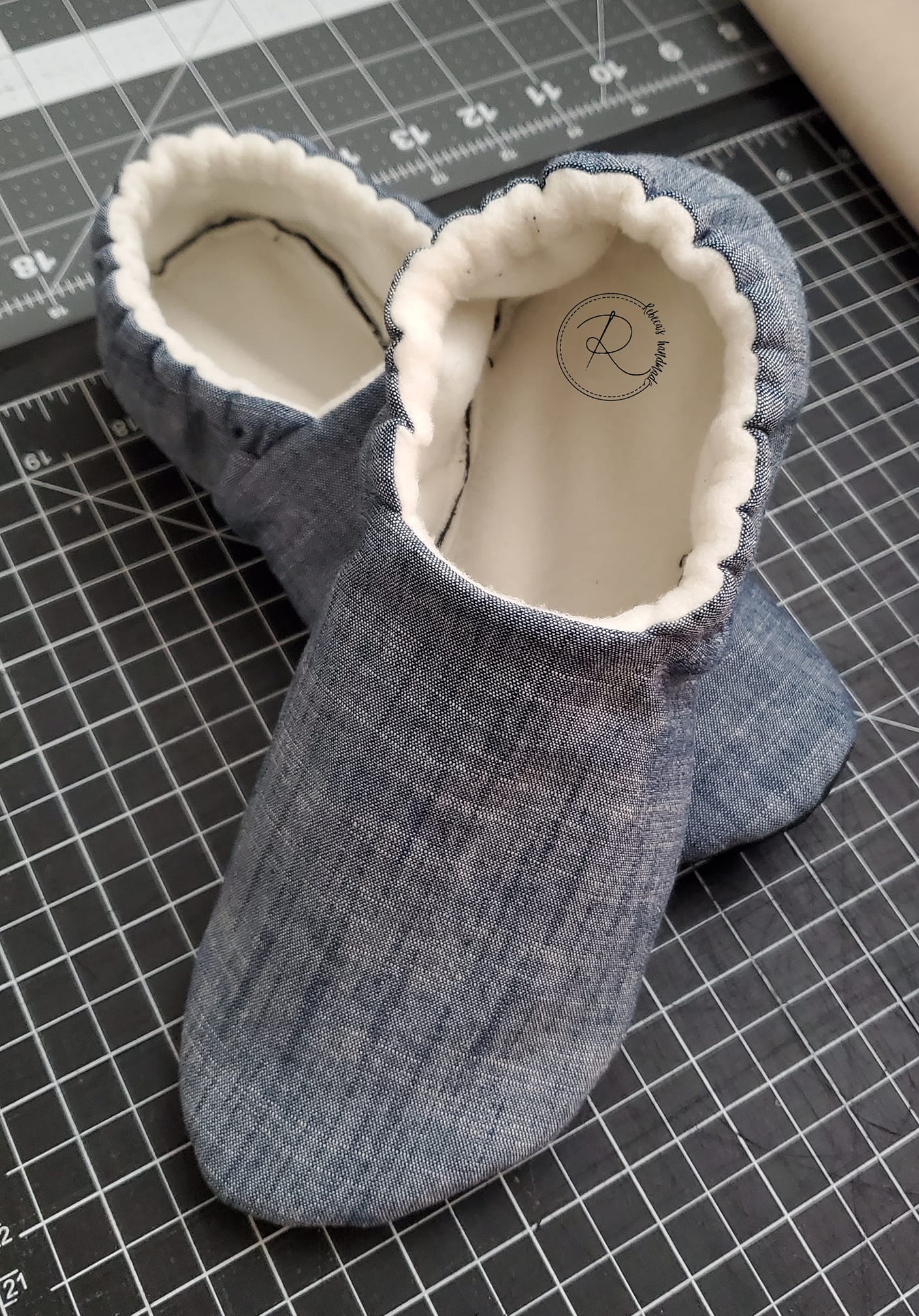 Young Child Menta Shoes