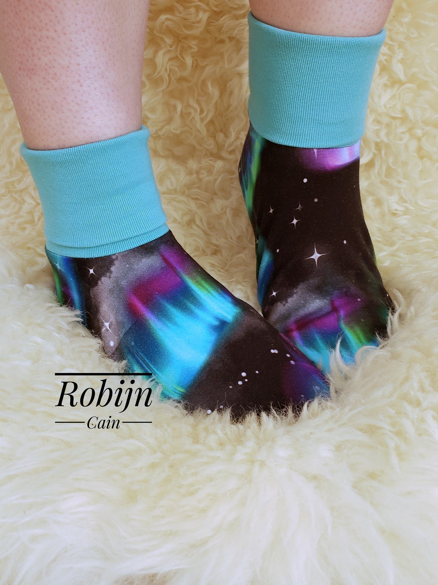 Adult Slip-On Menta Booties