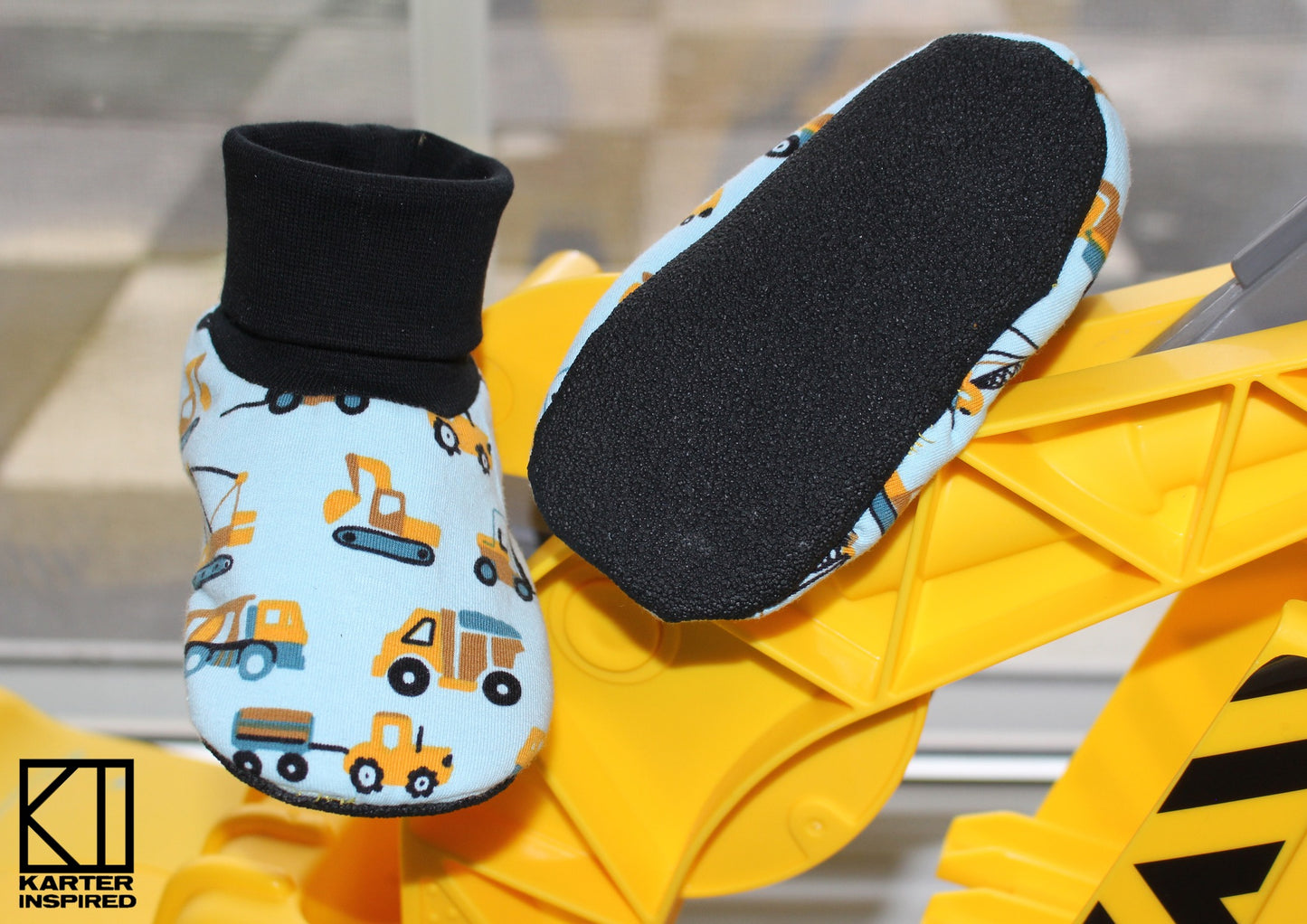 Baby Slip-On Menta Booties