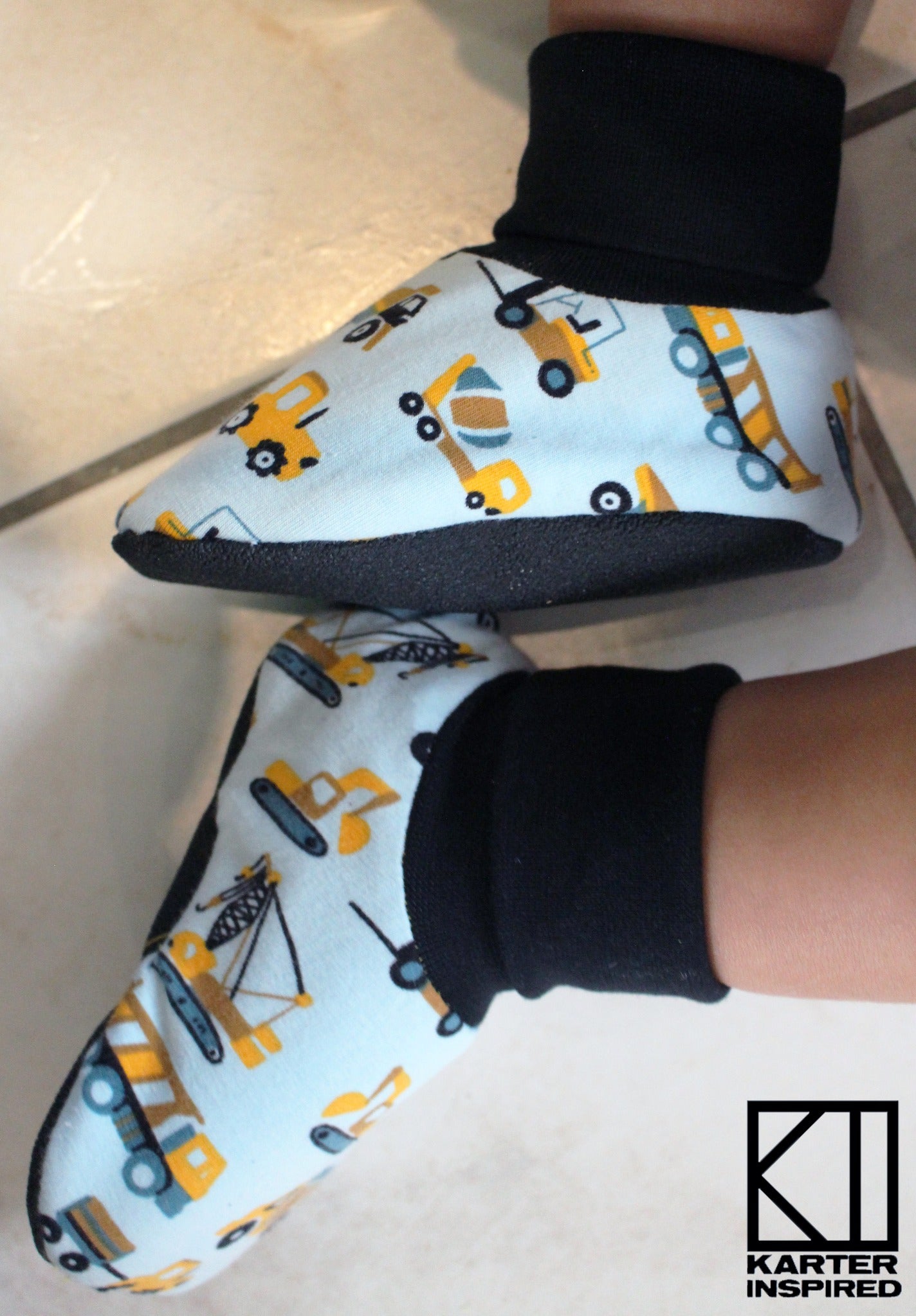 Baby Slip-On Menta Booties