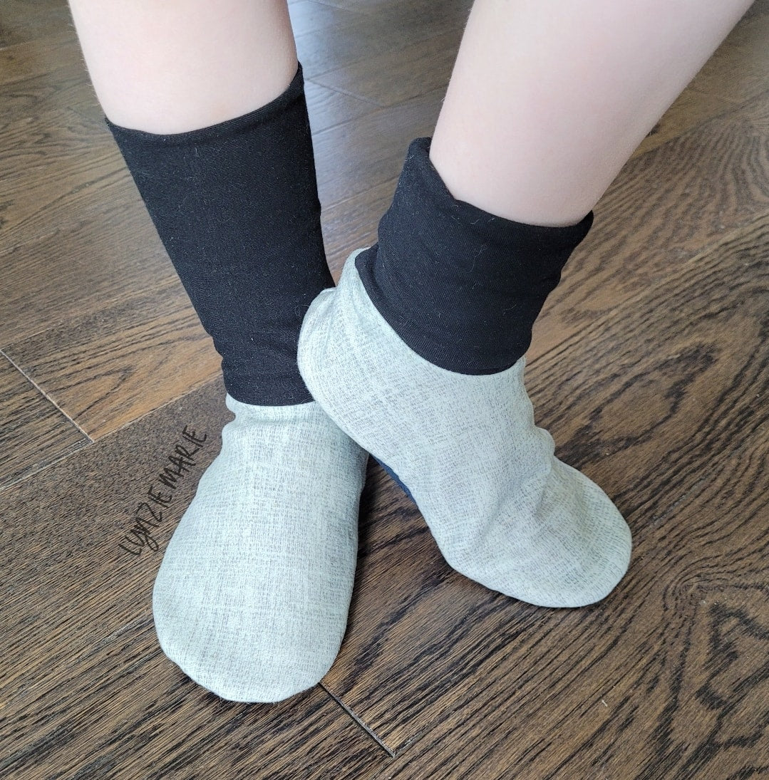 Young Child Slip-On Menta Booties