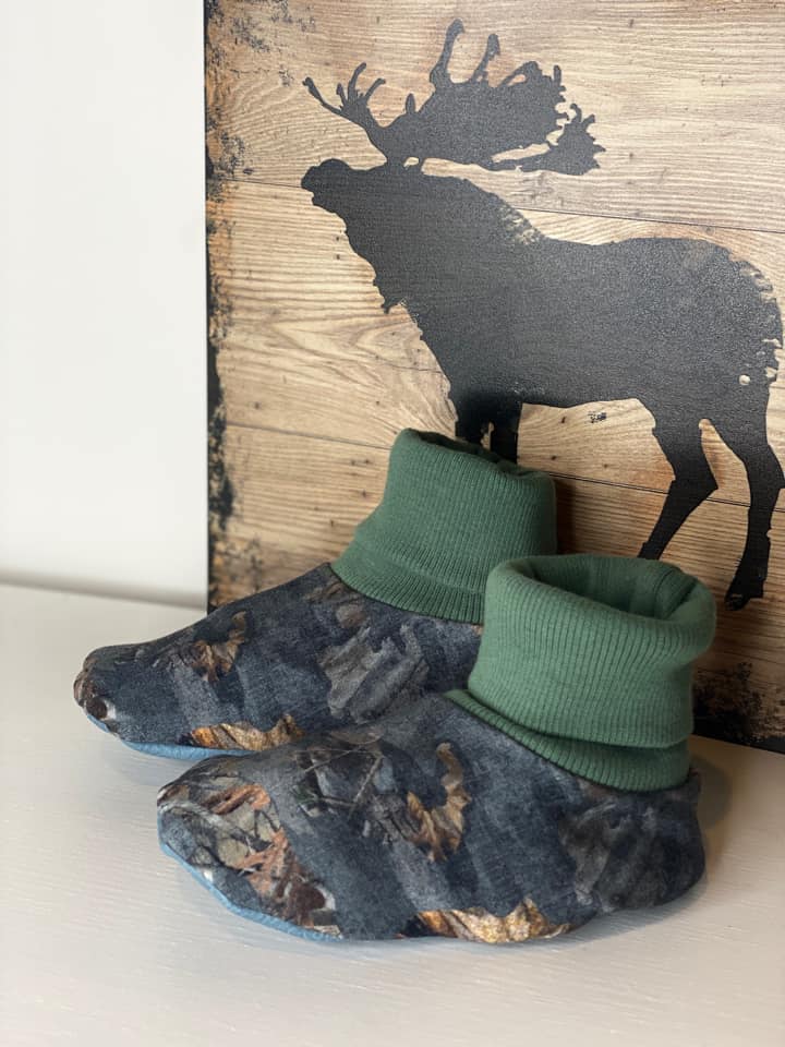 Baby Slip-On Menta Booties