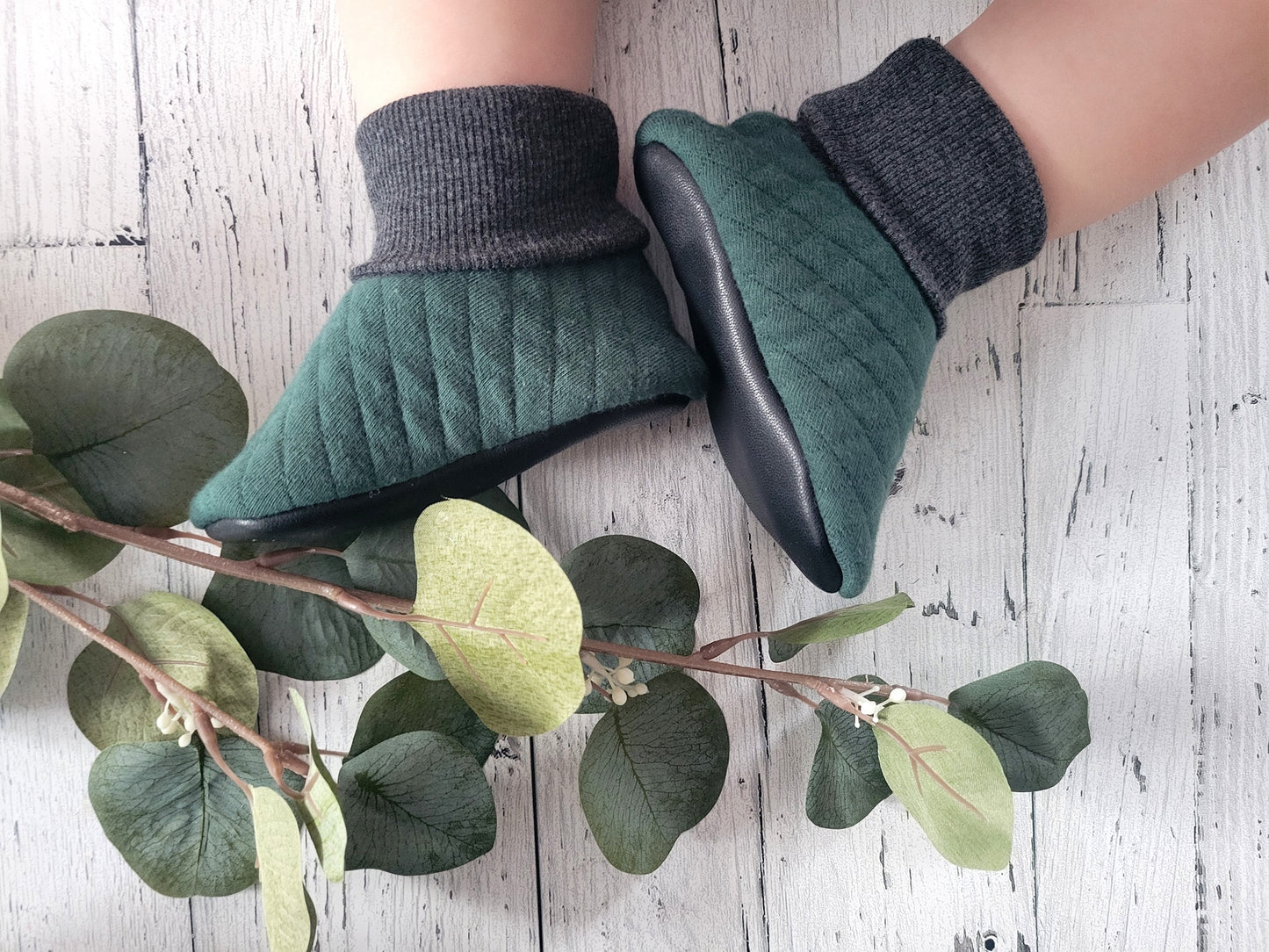 Baby Slip-On Menta Booties